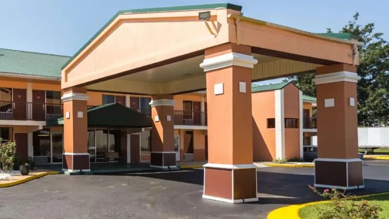 Econo Lodge Decatur South hotel photo 5