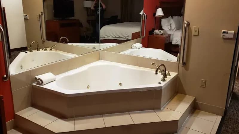 Hampton Inn Montgomery-South-Airport Jacuzzi room