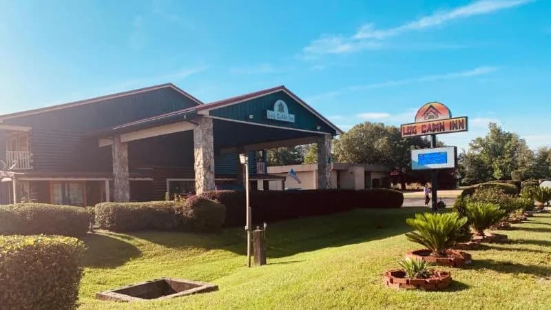 Log Cabin Inn hotel photo 5