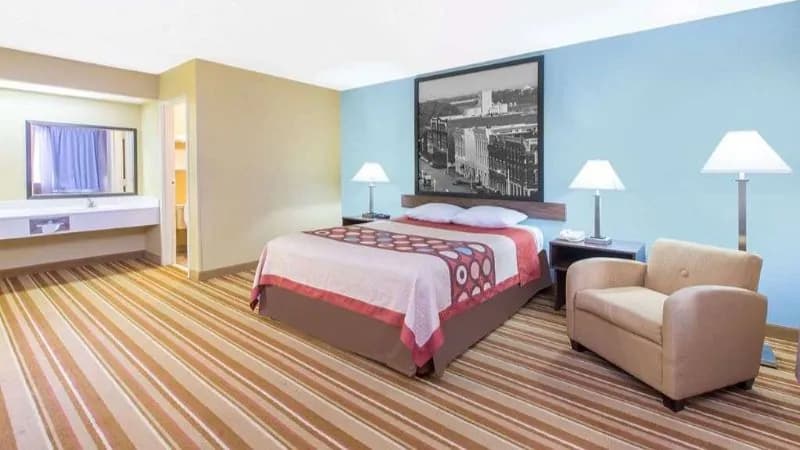 Super 8 by Wyndham Dothan hotel photo 2