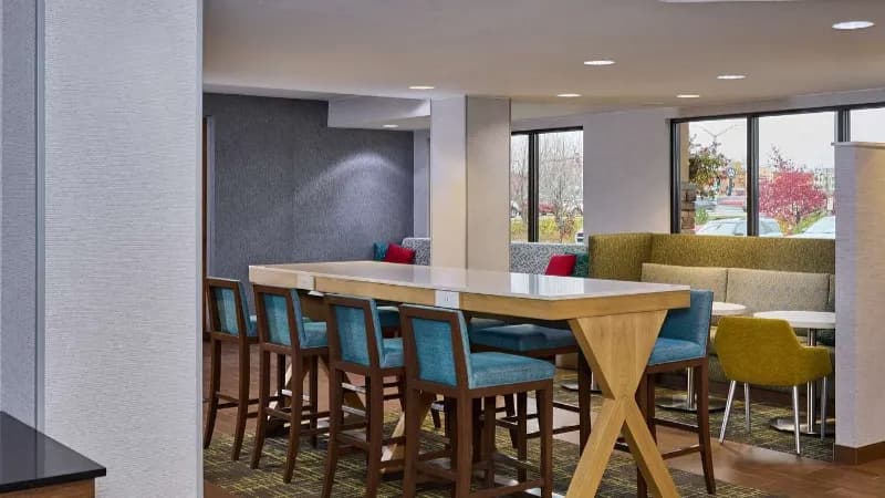 Hampton Inn Anchorage hotel photo 5