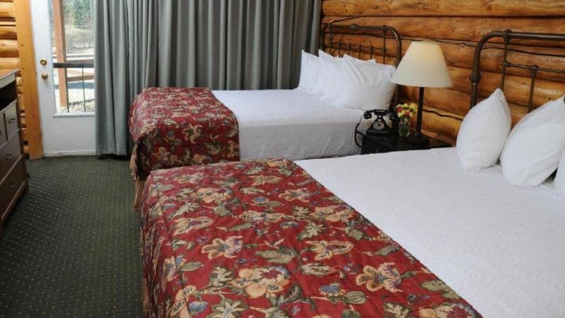 Pike’s Waterfront Lodge hotel photo 3