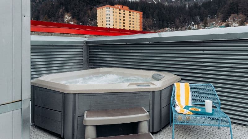 Silverbow Inn Hotel & Suites Jacuzzi room