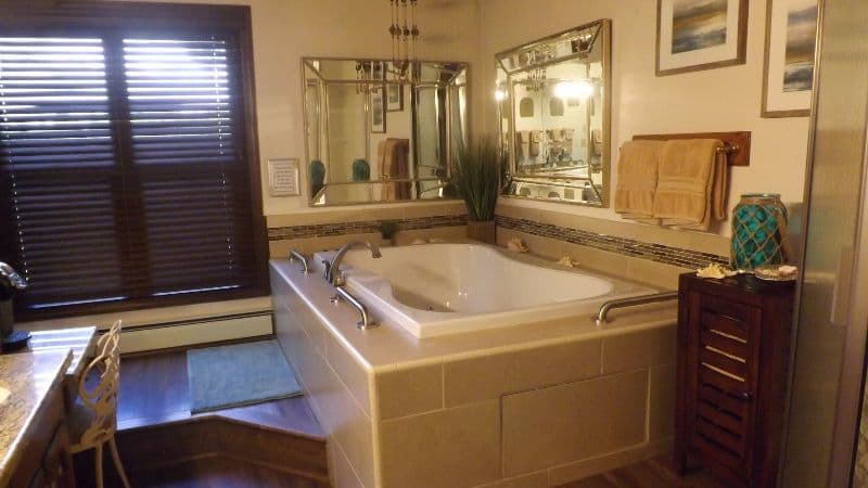 Arizona Mountain Inn & Cabins Jacuzzi room