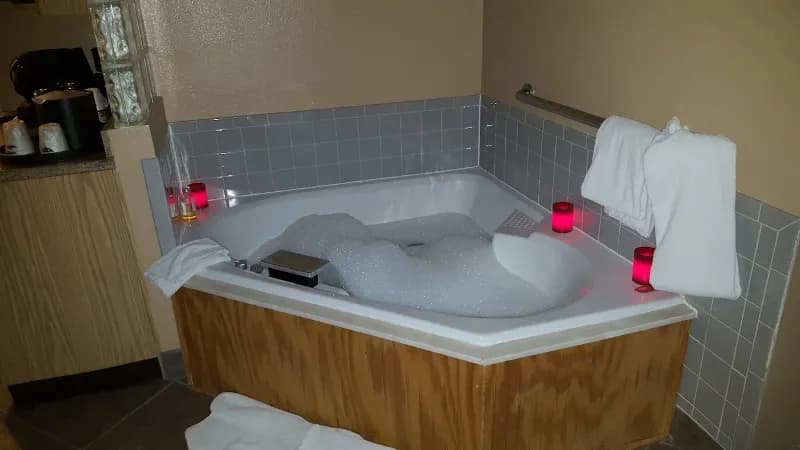 Hampton Inn & Suites Flagstaff Jacuzzi room