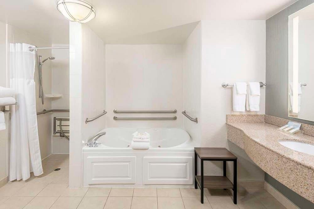 Hilton Garden Inn Scottsdale North/Perimeter Center Jacuzzi room