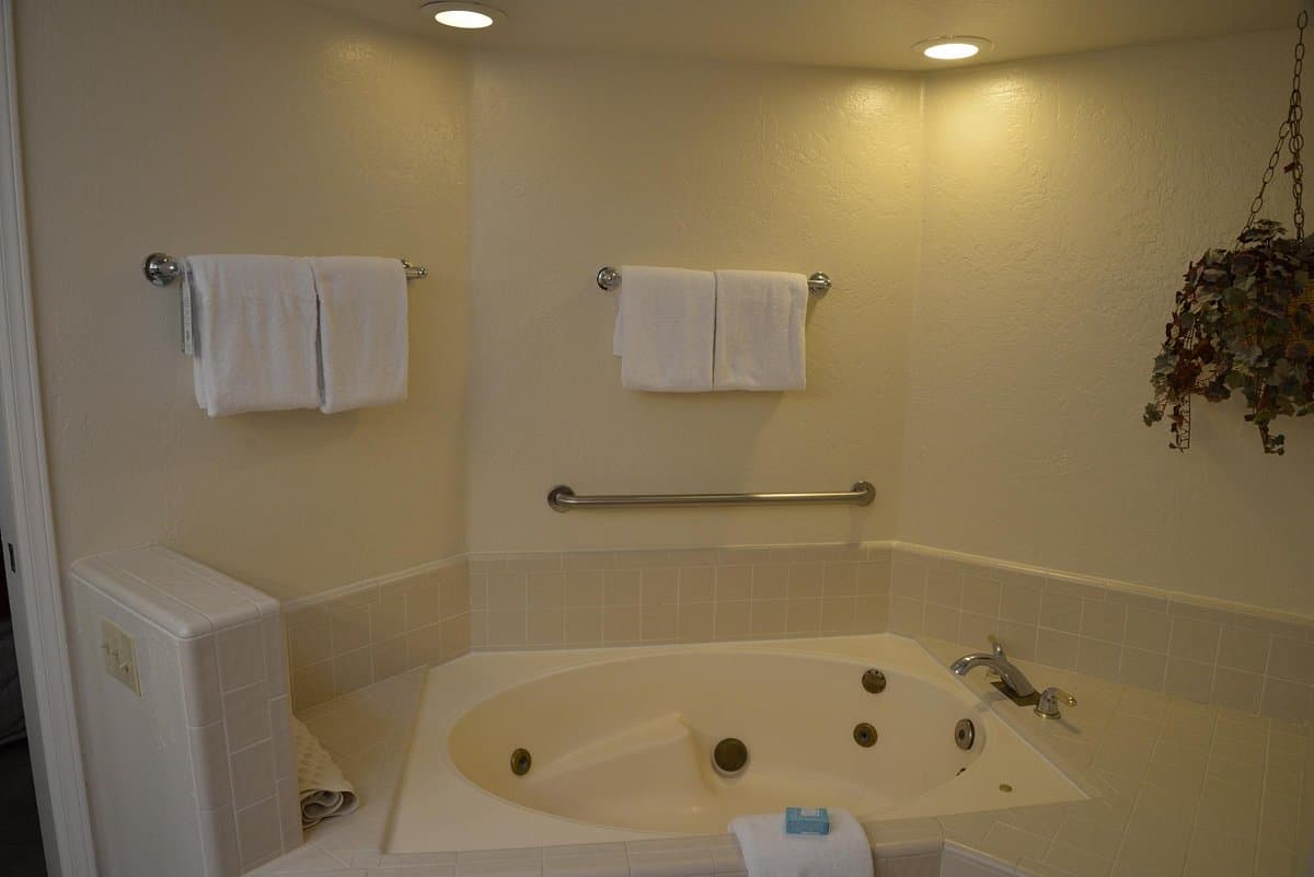 Scottsdale Camelback Resort Jacuzzi room