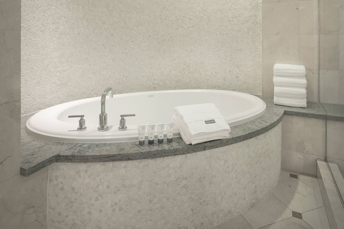 The Westin Kierland Resort & Spa Jacuzzi room