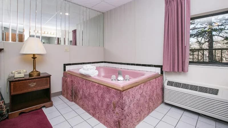 Candlewick Inn and Suites hotel photo 2