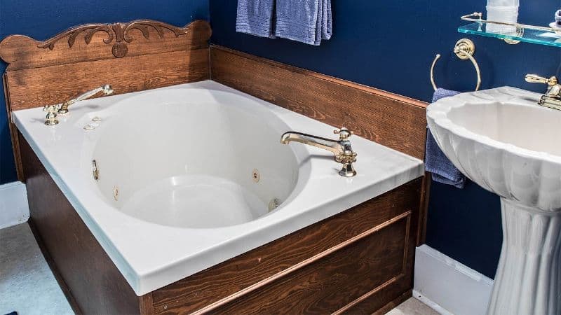 Hidden Springs Bed and Breakfast Jacuzzi room