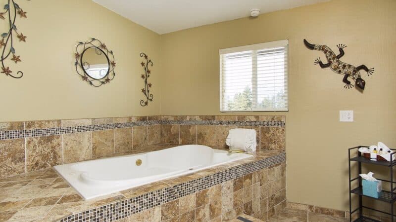 Heavenly Inn Lake Tahoe Jacuzzi room