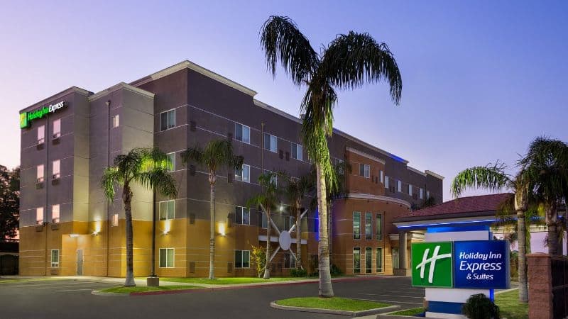 Holiday Inn Express & Suites Bakersfield Central, an IHG hotel hotel photo 5