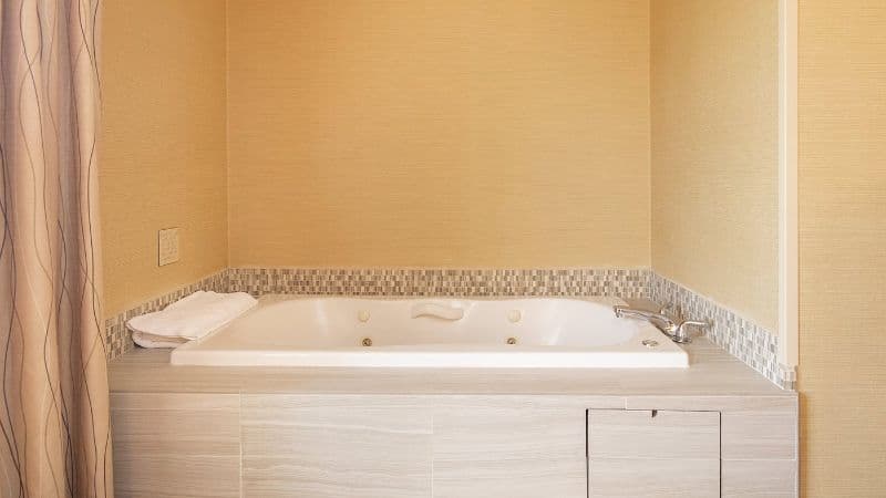 Holiday Inn Express Castro Valley Jacuzzi room