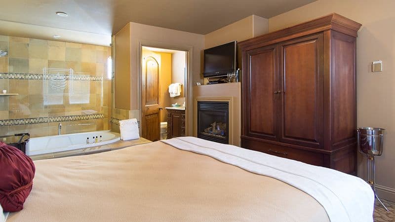 Secrets Inn hotel photo 5