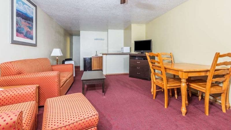 Days Inn by Wyndham Pueblo, Colorado hotel photo 4