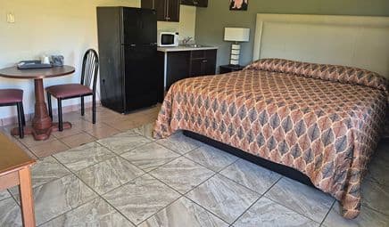 Maple Leaf Motel hotel photo 2