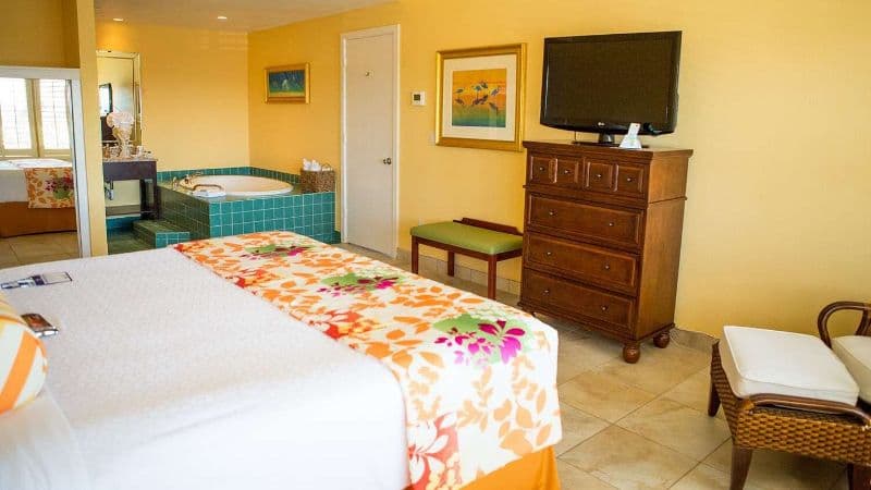 Best Western Plus Yacht Harbor Inn Jacuzzi room