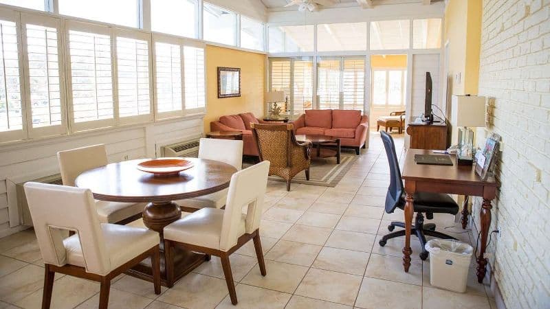 Best Western Plus Yacht Harbor Inn hotel photo 3