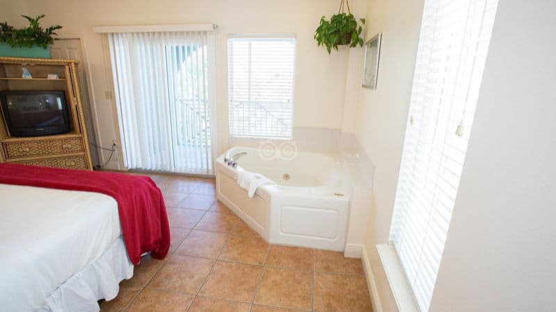 Bridgewalk Resort Jacuzzi room