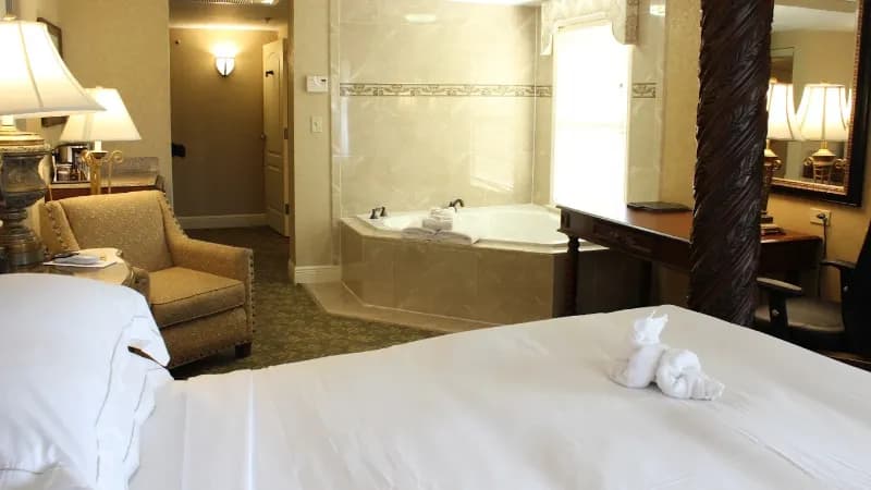 Hilton St. Augustine Historic Bayfront Jacuzzi room