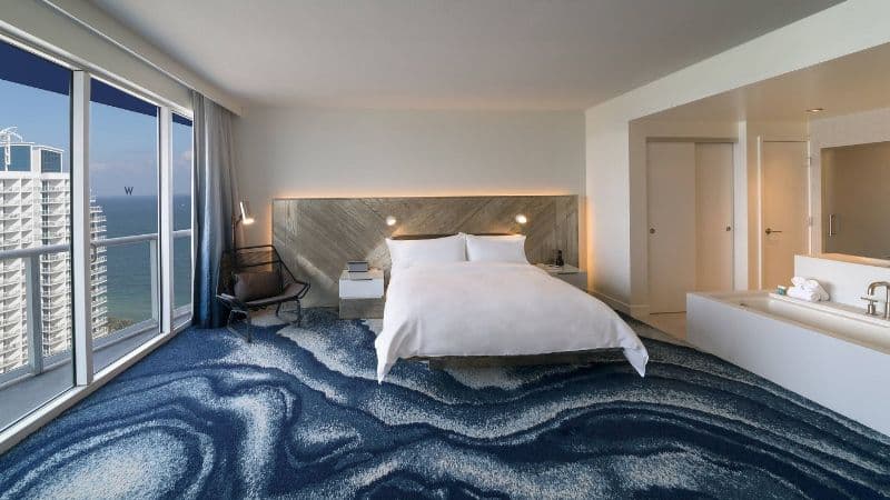 Marriott’s BeachPlace Towers Jacuzzi room