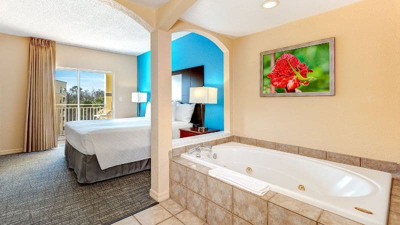 Vacation Village at Parkway, FL Jacuzzi room