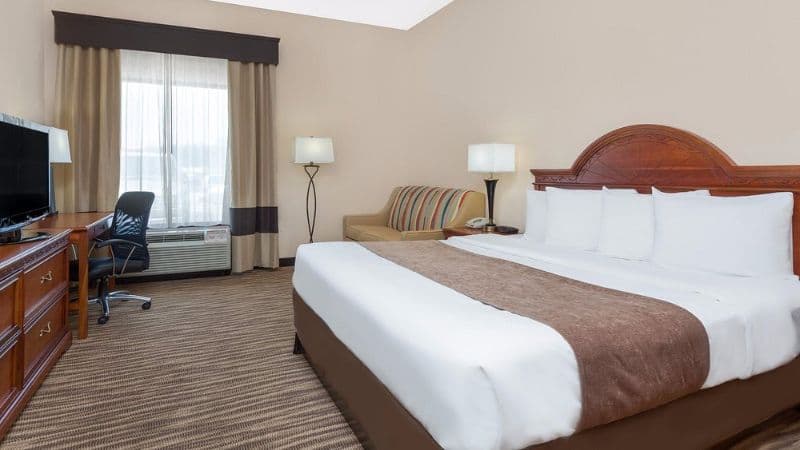 Baymont by Wyndham Augusta Riverwatch hotel photo 3