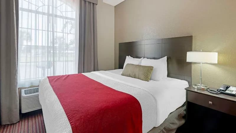 Best Western Plus Bradbury Inn & Suites hotel photo 2