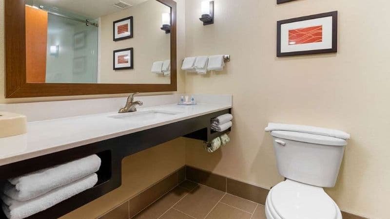 Comfort Inn & Suites West hotel photo 3