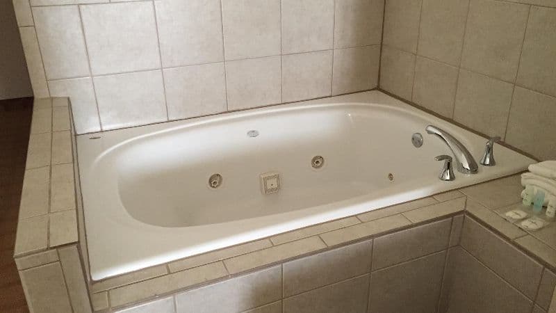 Comfort Suites Byron Warner Robins Jacuzzi room