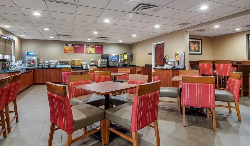 Comfort Suites Woodstock hotel photo 3