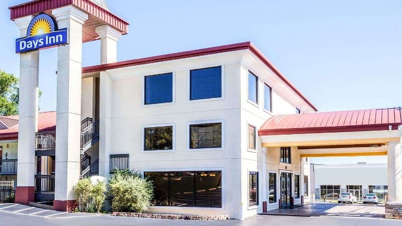 Days Inn by Wyndham Dalton hotel photo 3
