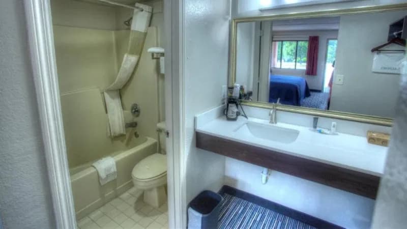 Econo Lodge Helen hotel photo 3