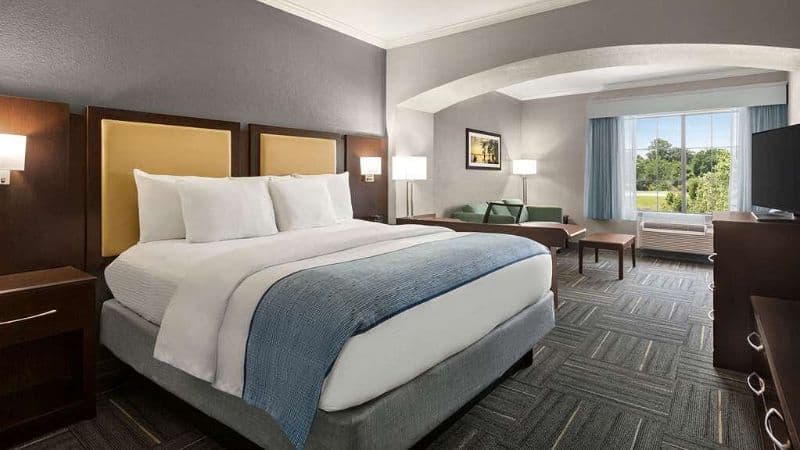 La Quinta Inn & Suites by Wyndham Dublin hotel photo 2