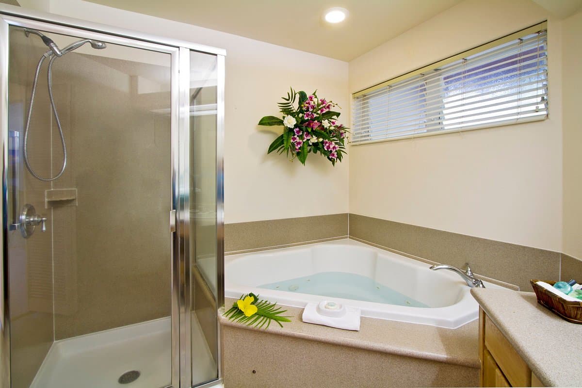 Club Wyndham Shearwater Jacuzzi room