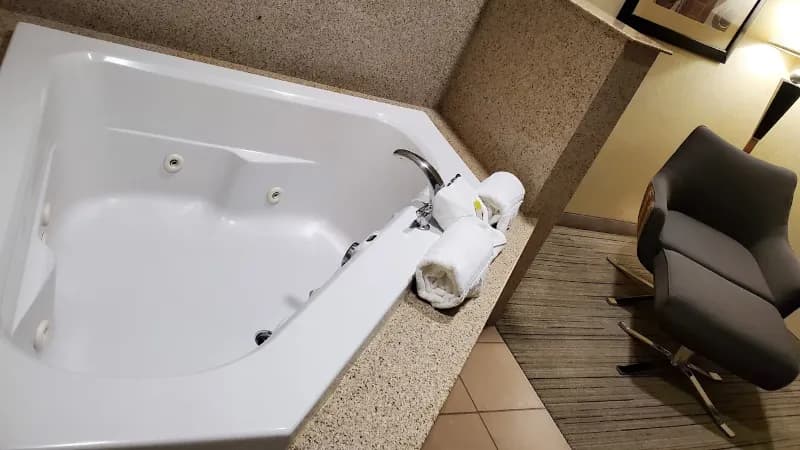 Holiday Inn Express & Suites Nampa – Idaho Center, an IHG Hotel hotel photo 3