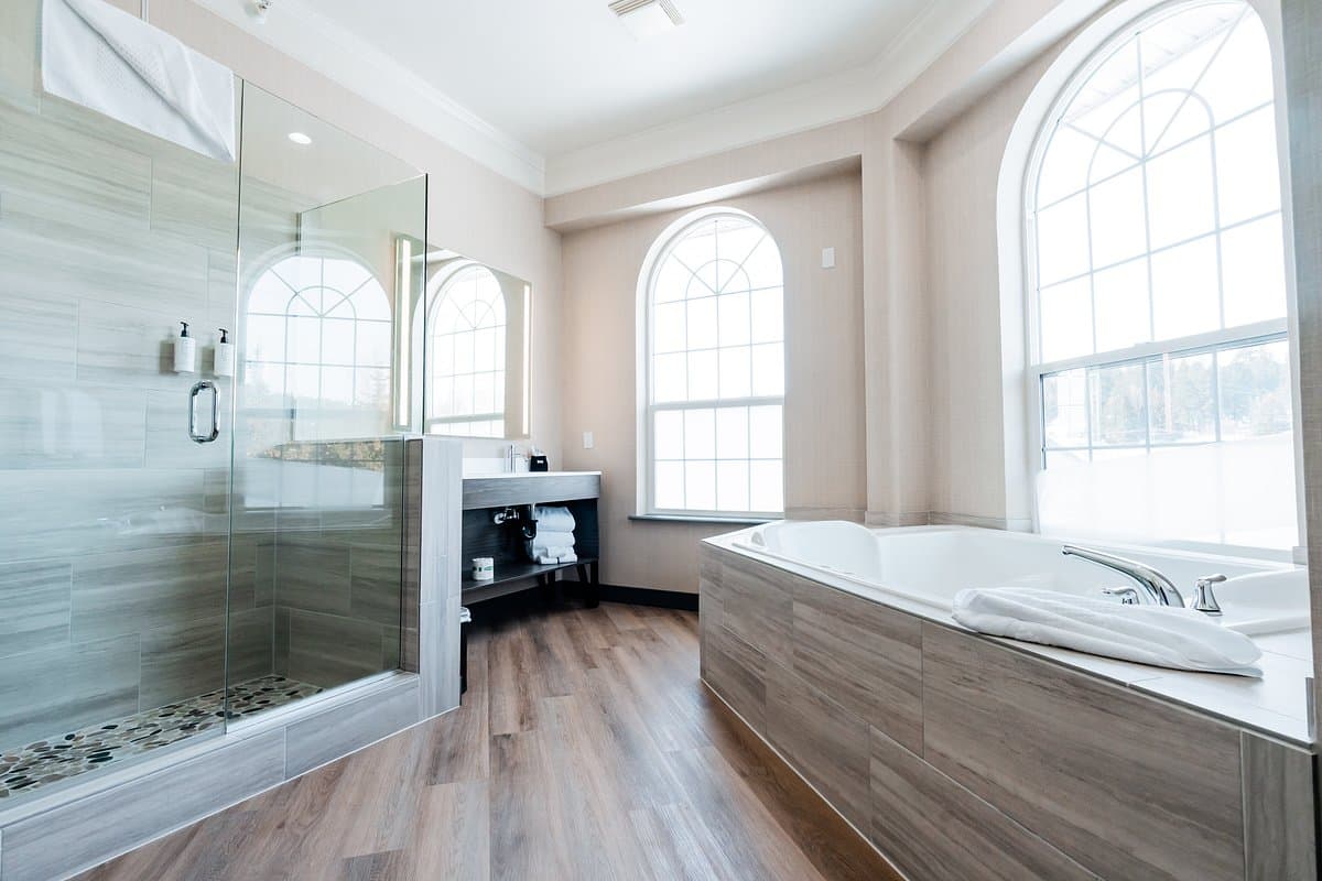 Hotel NoBo Jacuzzi room