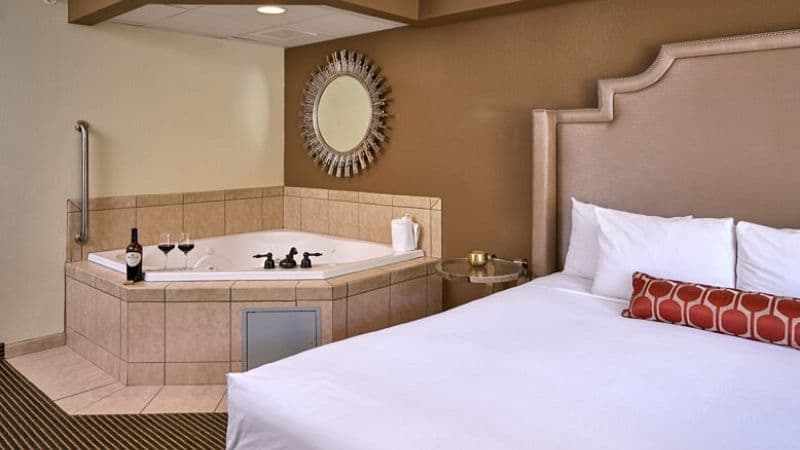 Mountain Valley Lodge Jacuzzi room
