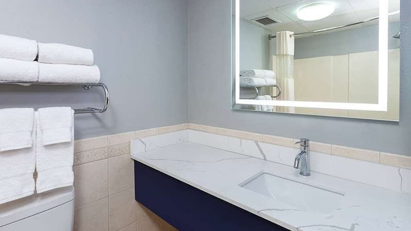 AmericInn by Wyndham Peoria hotel photo 3