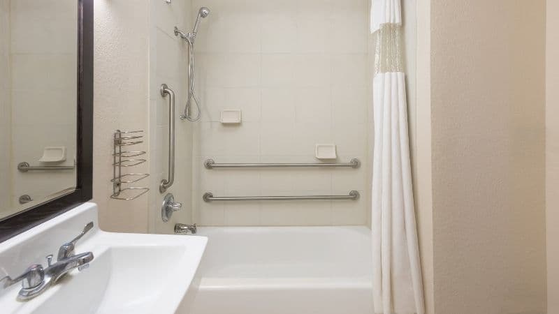 Baymont by Wyndham Metropolis hotel photo 2