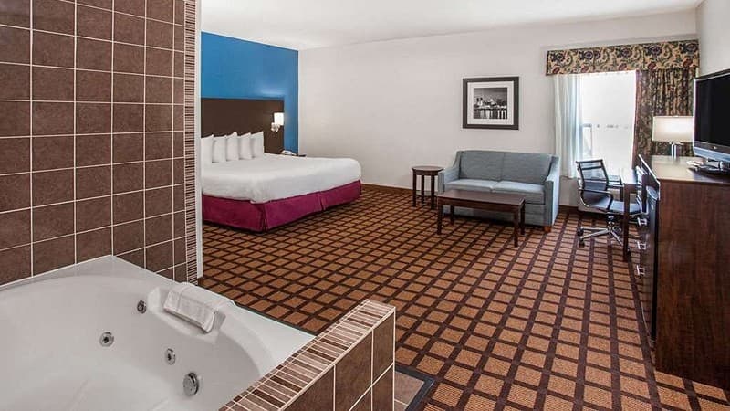 Baymont by Wyndham Morton hotel photo 3