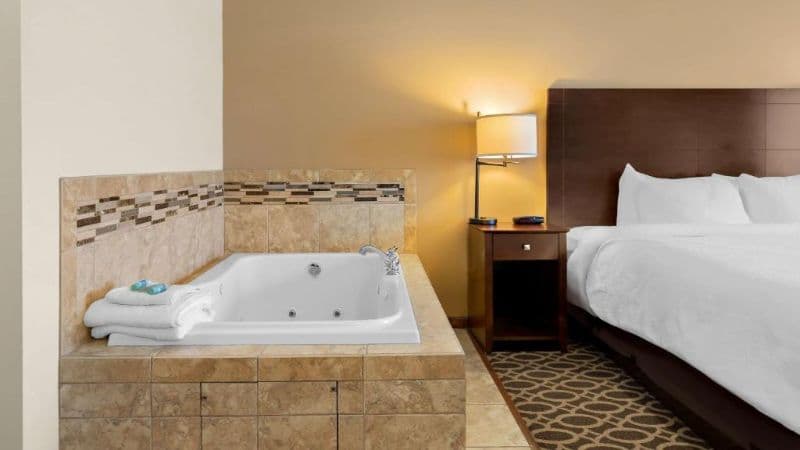 Best Western Paradise Inn Jacuzzi room