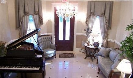 Carlyle Inn & Suites hotel photo 3