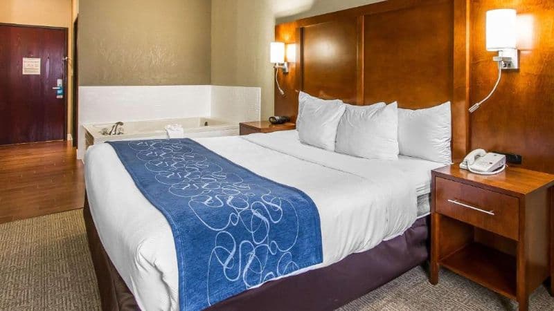 Comfort Suites Mattoon hotel photo 2