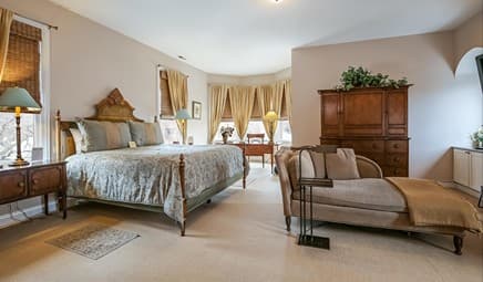 Harvey House Bed & Breakfast Jacuzzi room