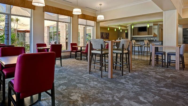 Luxe Inn and Suites Jacuzzi room
