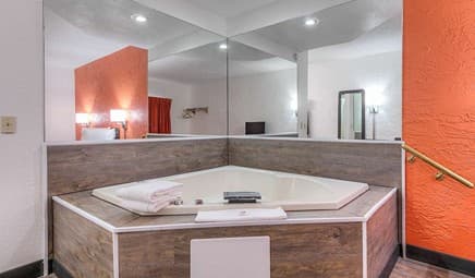 Motel 6 Bridgeview hotel photo 4