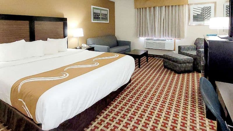 Quality Inn & Suites Marion hotel photo 2