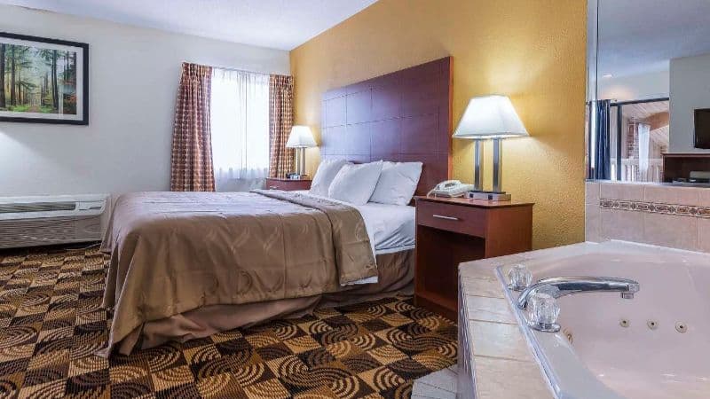 Quality Inn Sycamore – DeKalb hotel photo 2