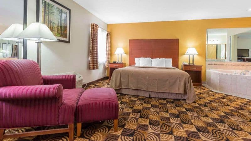 Quality Inn Sycamore – DeKalb hotel photo 3